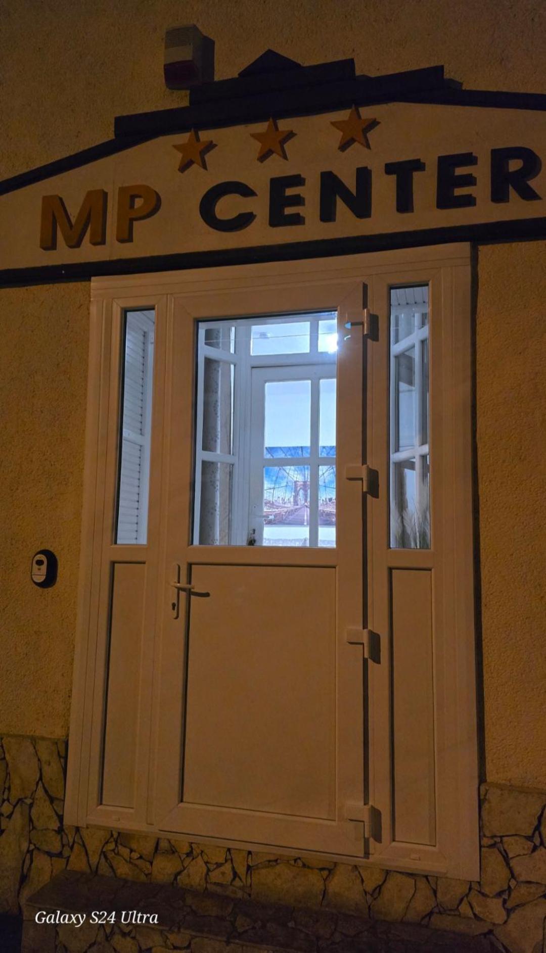 Mp Center Maganszallas ミシュコルツ エクステリア 写真