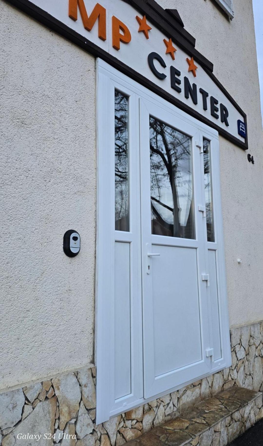 Mp Center Maganszallas ミシュコルツ エクステリア 写真